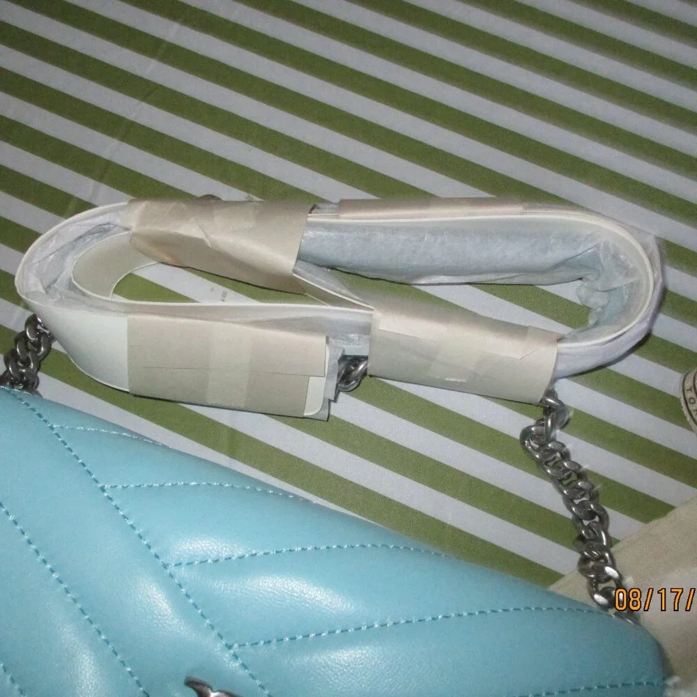Tory Burch Kira Flapped Crossbody Bag - Picture 6 of 16